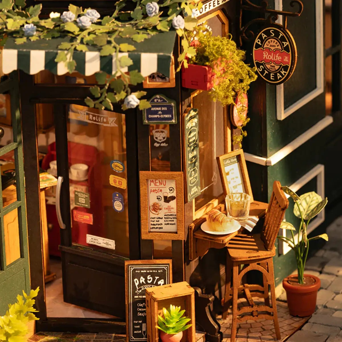 Tipsy Restaurant DIY Miniature House Kit