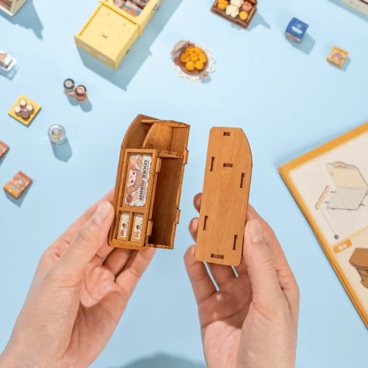 Cookii Bunny's Cookie Shop DIY Miniature House Kit