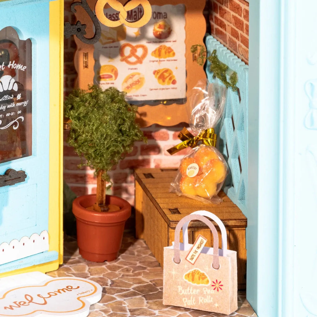 Fluffy Cat Bakery DIY Miniature House Kit