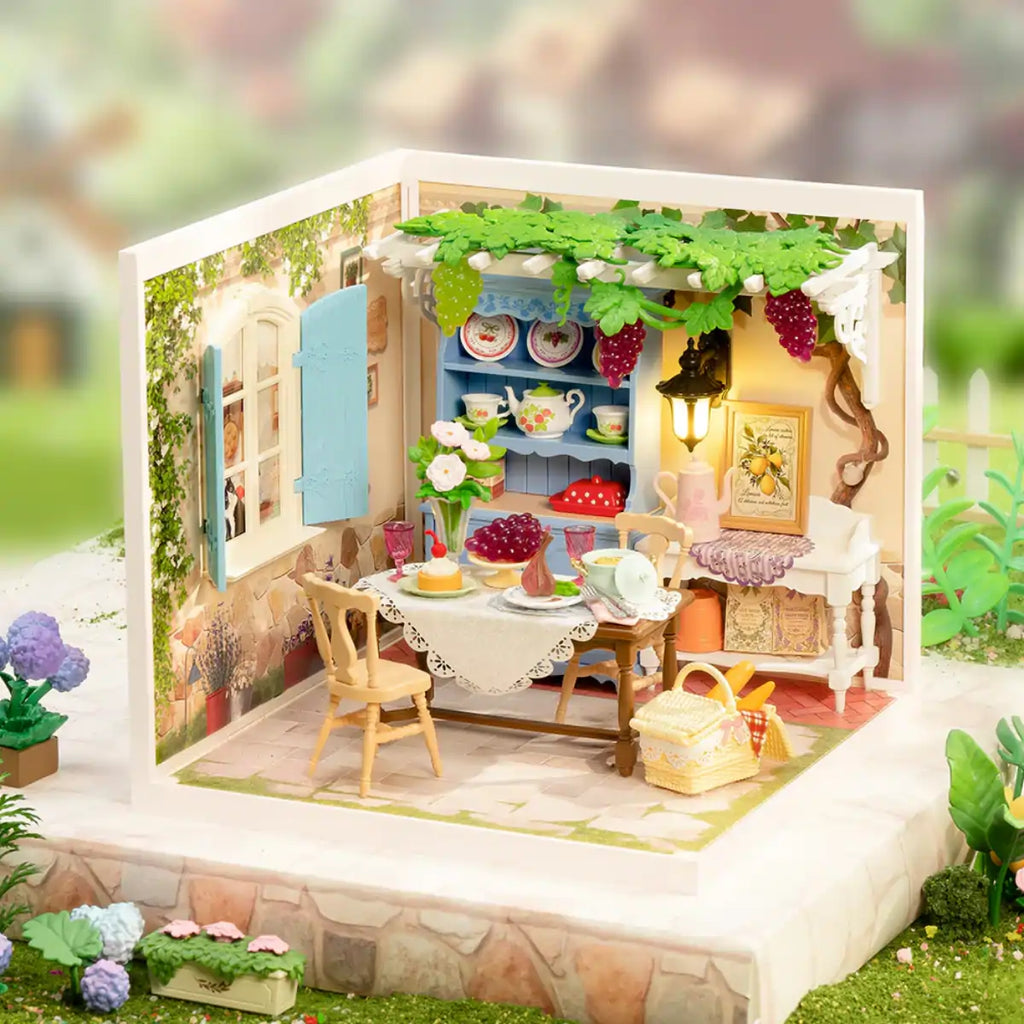 Midsummer Dream Yard DIY Miniature House Kit