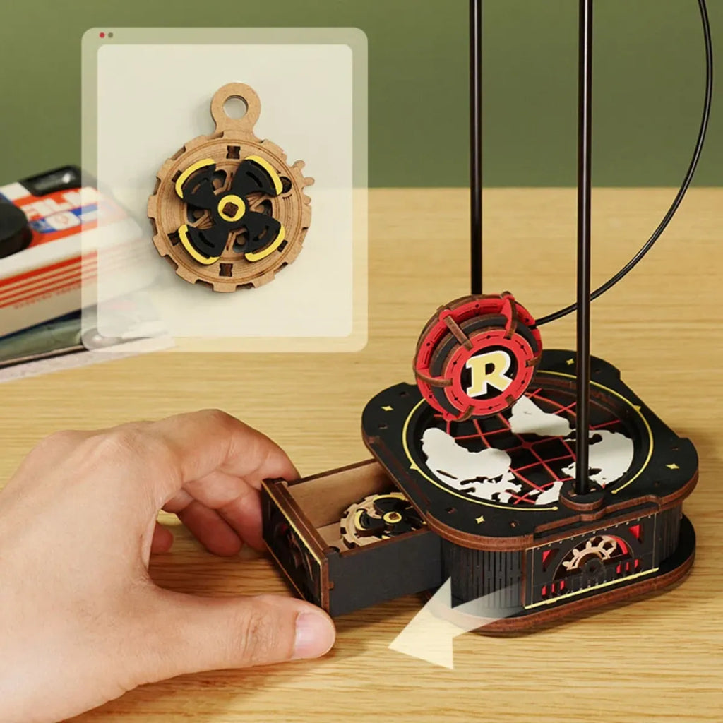 Deep-Sea Adventurer Gravity Swing 3D Wooden Puzzle