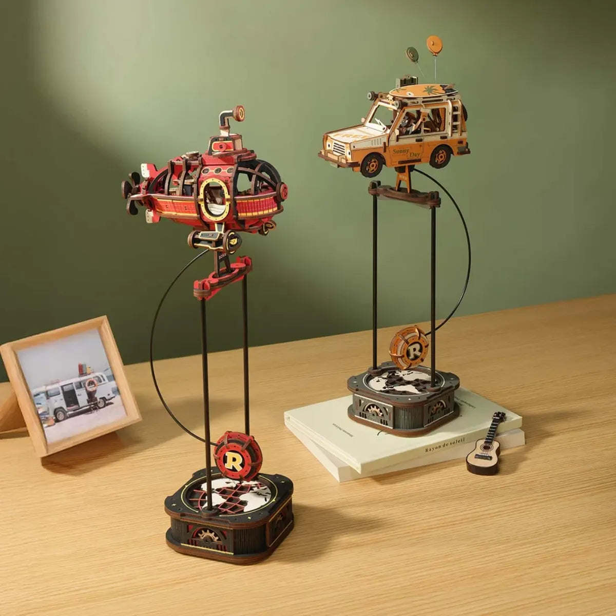 Deep-Sea Adventurer Gravity Swing 3D Wooden Puzzle