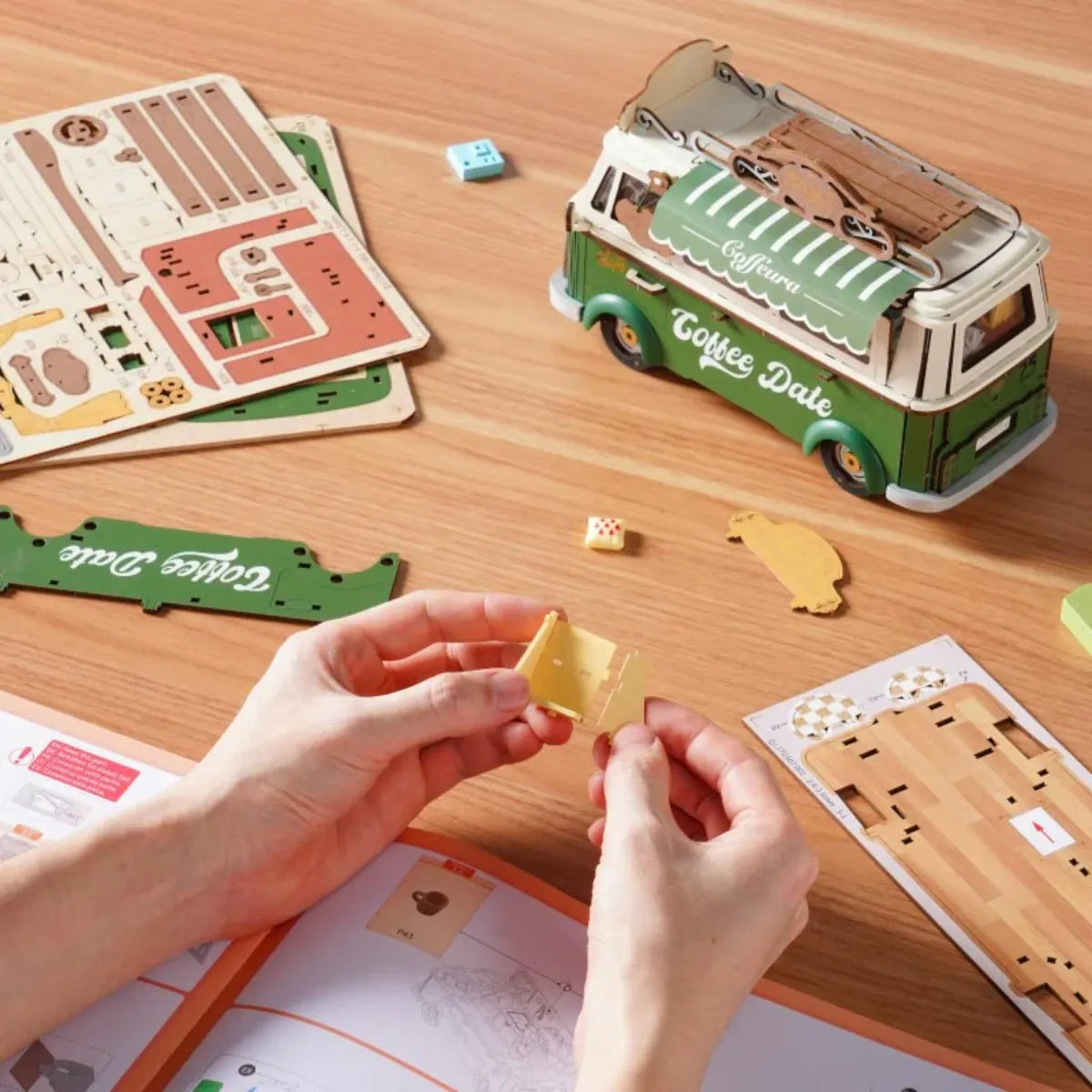 Leo's Coffee Truck 3D Wooden Puzzle